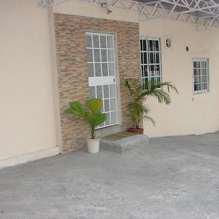 Hostal Gemar Panama City Luaran gambar
