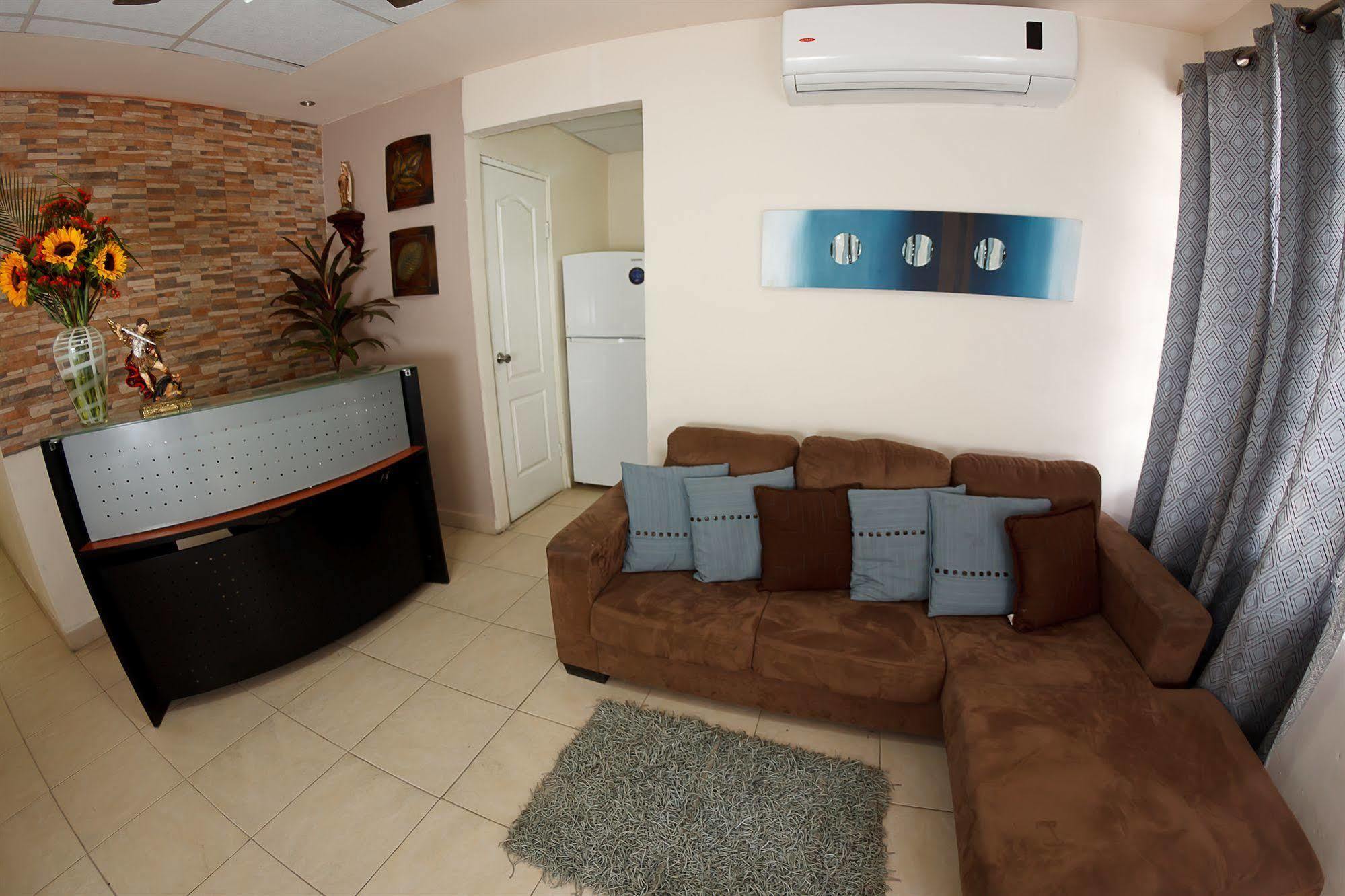 Hostal Gemar Panama City Luaran gambar